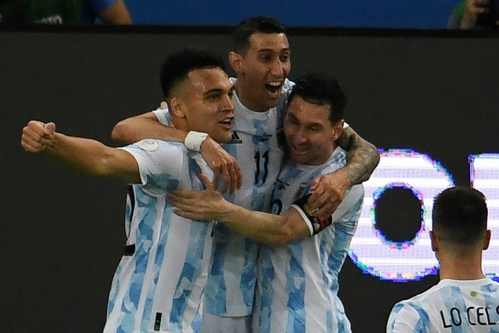 Le formazioni ufficiali di Brasile-Argentina. AFP