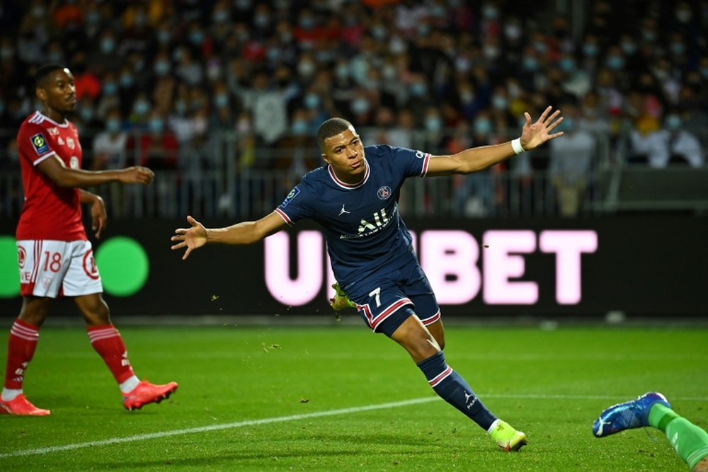 Regresso de Mbappé ao cenário de uma das suas melhores exibições.AFP