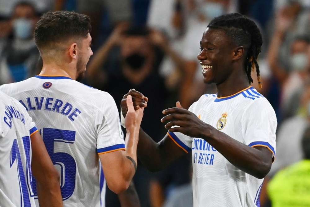 Vinicius e Benzema brillano al ritorno al Bernabeu. AFP