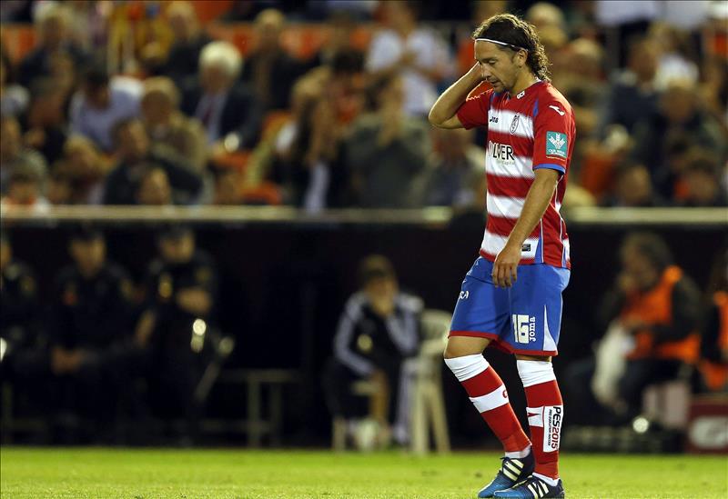 Manuel Iturra deja Necaxa para regresar a Europa