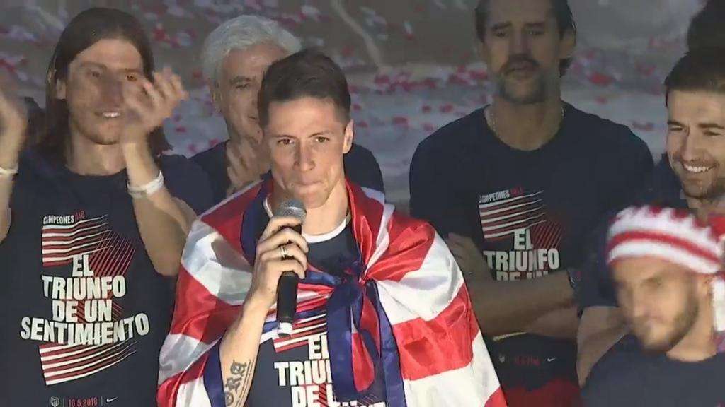 torres tearfully addressed the fans. screenshot whatsapp