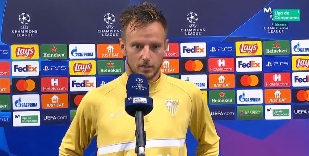 Ivan Rakitic fue el encargado de marcar el penalti a favor del Sevilla. Captura/MovistarFutbol