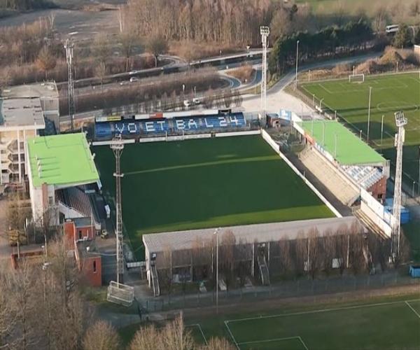 Stadion De Leunen