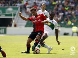 El delantero se enfrentará a su ex equipo. Twitter/RCDMallorca