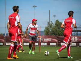 Os minhotos procuram entrar a vence na Liga, no Estádio da Luz. Twitter/SCBraga
