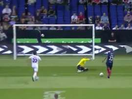 Abidal marca un gol en el Mundial de Leyendas. Twitter