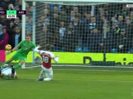 Action de but d'Agüero lors du match Manchester City-Arsenal de Premier League. Capture/RMCSports