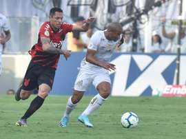 Santos e Athletico ficam no empate na . Twitter @SantosFC