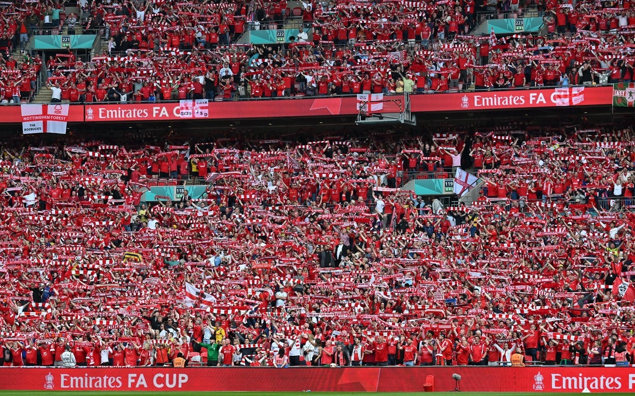 Fallece John Robertson, leyenda del mejor Forest