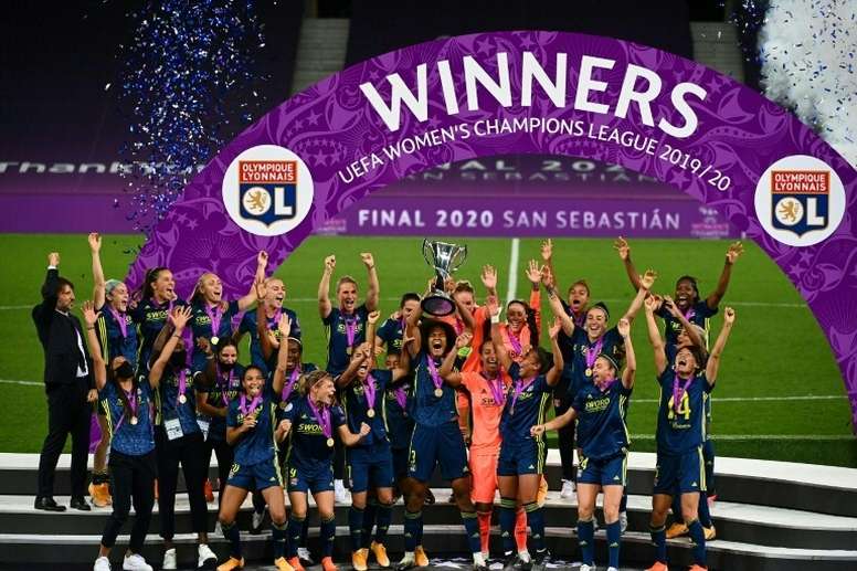 Dominant Lyon Beat Wolfsburg To Claim Fifth Straight Women S Champions League Title Besoccer