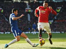Smalling está a punto de renovar con el United. AFP