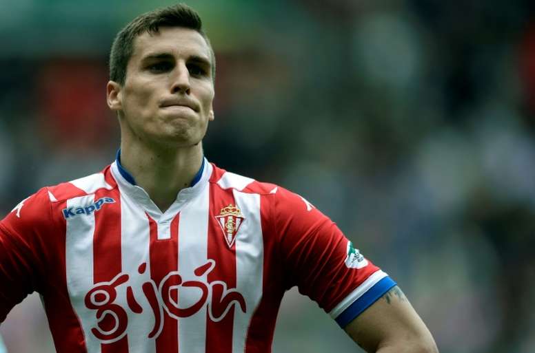 Bosnian defender Ognjen Vranjes signed a two-and-a-half year deal with AEK Athens on December 23, 2016