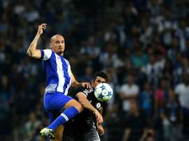 Portos Brazilian defender Maicon (L) vies with Chelseas Brazilian-born Spanish striker Diego Costa during the UEFA Champions League Group G football match at the Dragao stadium in Porto on September 29, 2015