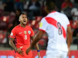 Arturo Vidal a reçu les compliments de Valdivia. EFE