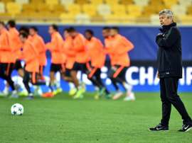 FC Shakhtarâs Romanian coach Mircea Lucescu looks on during a training session on September 29, 2015 at the Arena Lviv Stadium in Lviv on the eve of the UEFA Champions League football match between FC Shakhtar Donetsk and Paris Saint-Germain