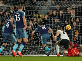 Winks salva al Tottenham en el 93'. AFP