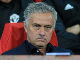 Mourinho busca reforzar la defensa. AFP