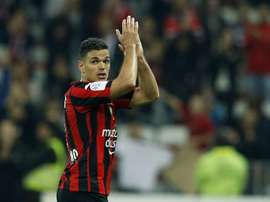 Nices forward Hatem Ben Arfa acknowledges applause from supporters as he leaves the pitch following the French L1 football match Nice vs Reims on April 22, 2016 at the Allianz Riviera stadium in Nice, France