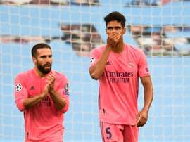 Varane falhou nos dois gols do Manchester City. AFP