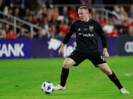 Rooney fires D.C. United to top as Crew downed.