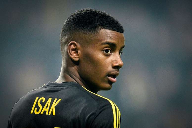 Chelsea Want Isak Besoccer