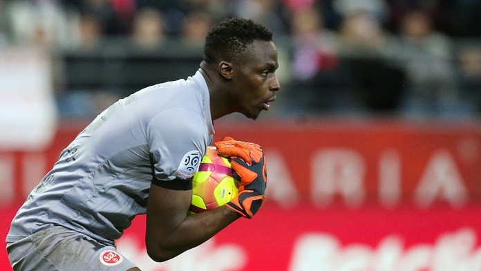 Rennes Goalkeeper Mendy On Brink Of Chelsea Switch Besoccer
