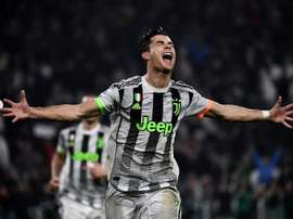 Dybala ou Higuaín, quem vai acompanhar Cristiano Ronaldo. AFP