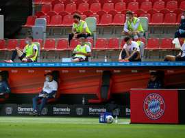 A máscara deixa de ser obrigatória na Bundesliga. AFP