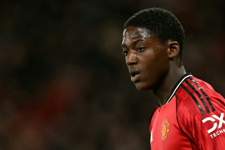 Mainoo in contention as Man Utd prepare for Turf Moor test