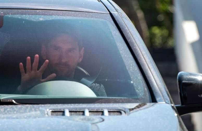 Messi trains alone as Barca reintegration begins