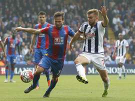 West Bromwich Albions English-born Scottish midfielder James Morrison (R) vies with Crystal Palaces French midfielder Yohan Cabaye during the English Premier League football match between Crystal Palace and West Bromwich Albion