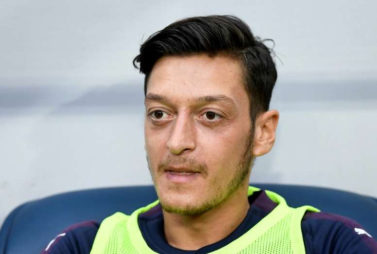 Mesut Ozil ignored Joachim LÃ¶w at Arsenal's training ground. AFP