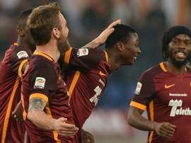 Roma forward Umar Sadiq (C) is being observed closely by Arsenal. BeSoccer