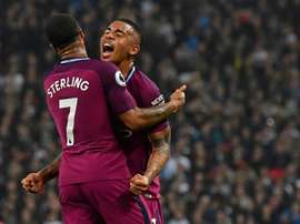 City vence Tottenham em Londres.