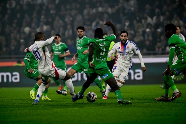 Des monuments du football français en danger alors que Paris prépare sa finale