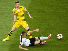 Borussia Dortmund e Augsburg empataram em 1-1. AFP