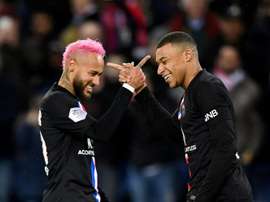 Prolongation en vue pour Neymar, pas pour Mbappé