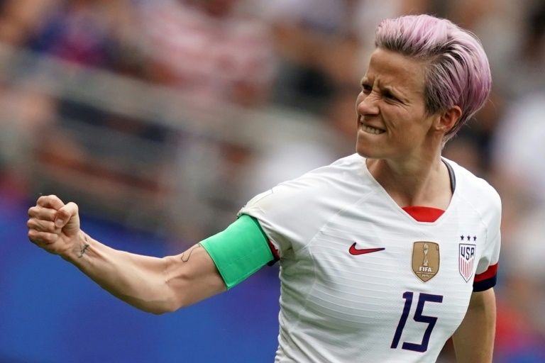 Zac Efron seguirá los pasos de Rapinoe... ¡y se teñirá de lila!