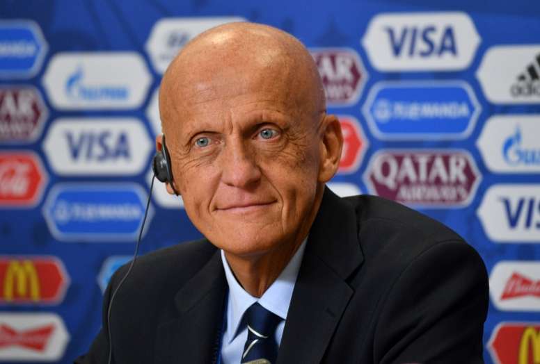 The former referee explains why there will be less offside calls given by assistant referees. AFP