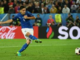 Valence suivrait Matteo Darmian de près, sans temps de jeu à Manchester. AFP