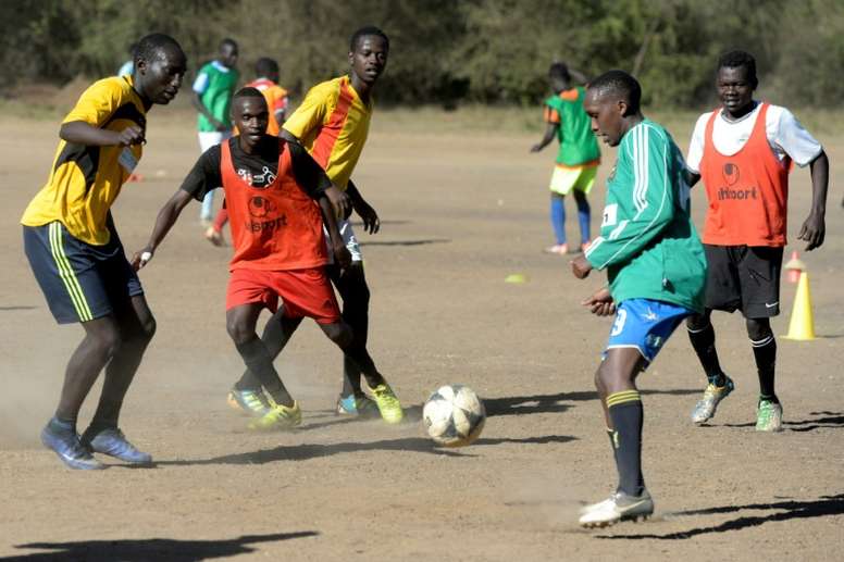Kenya S Slumdog Footballers Play For Pennies And Pride Besoccer