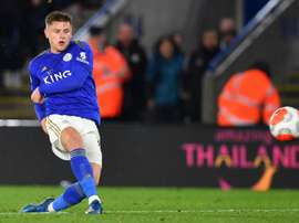 Barnes, Vardy doubles put Leicester back on track
