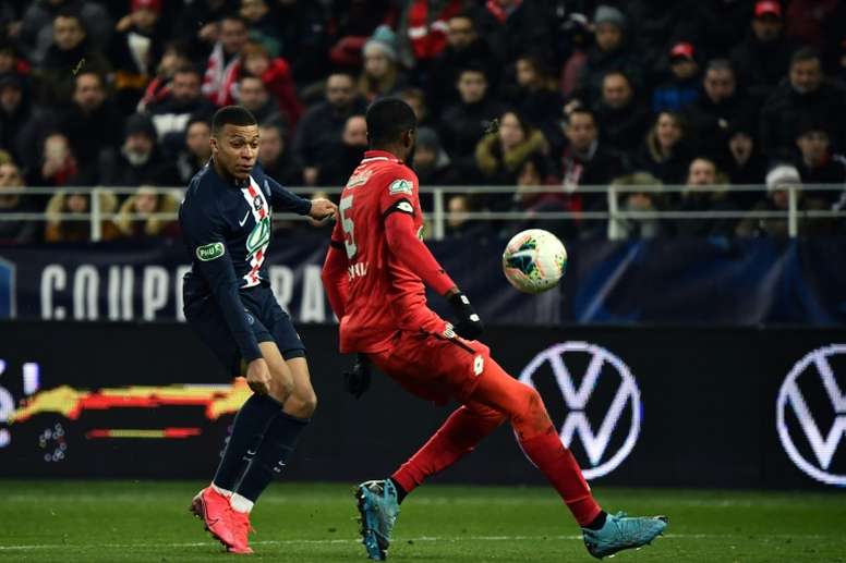 Six Goal Psg Into French Cup Semi Finals As Lyon Knock Out Marseille Besoccer