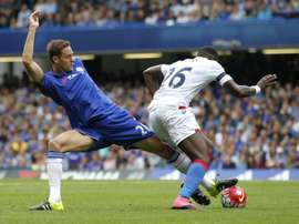 Chelseas Serbian midfielder Nemanja Matic (L) vies with Crystal Palaceâs French midfielder Bakary Sako during the English Premier League football match in London on August 29, 2015