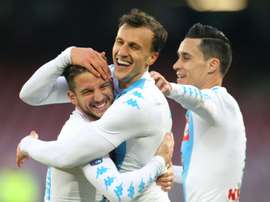 El Nápoles pretende renovar a Vlad Chiriches. AFP