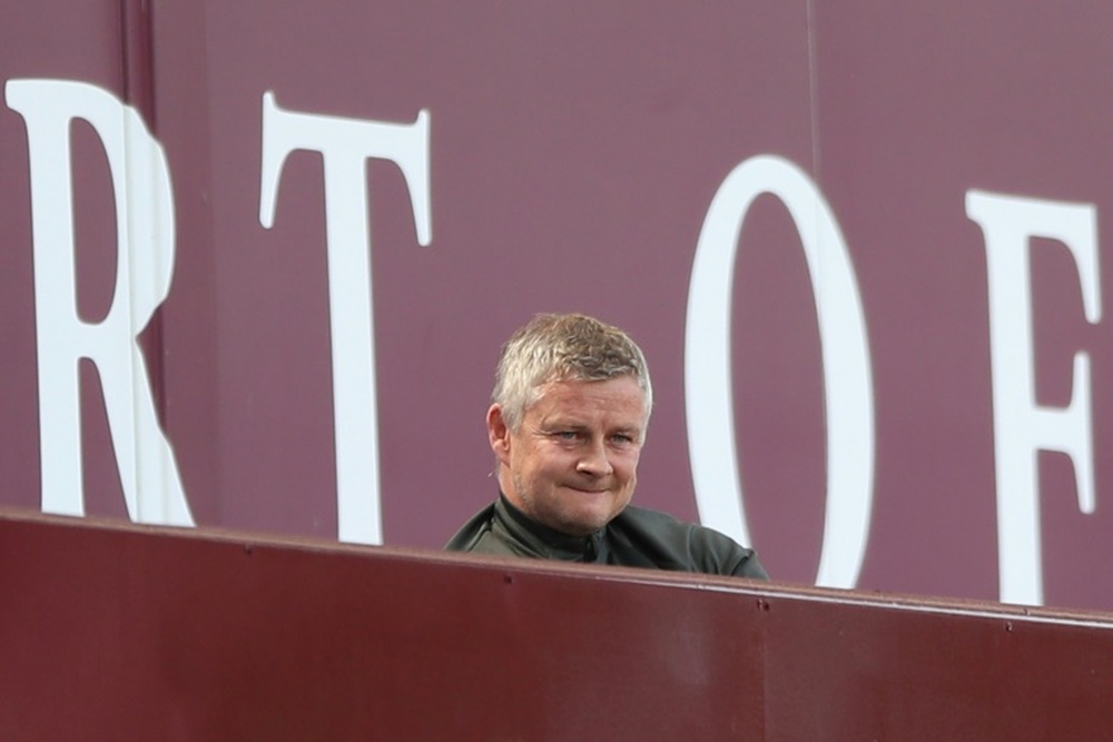 Solskjaer, encantado con la llegada de Varane. AFP
