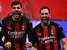 Theo e Calhanoglu positivi al Covid. Dugout
