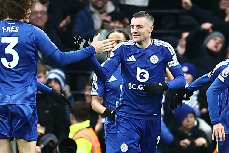 Leicester sink Southampton, Ipswich fightback at Everton