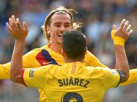 La derrota del Madrid hace líder al Barça. AFP