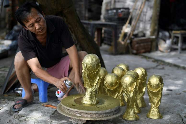 Replica Trophies A Roaring Trade In Vietnam Besoccer